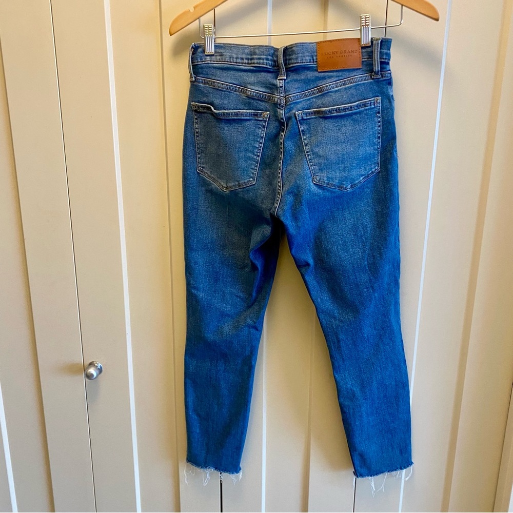 Lucky Brand-Blue Cropped Frayed Hem Jeans-Size 28 - Picture 2 of 11